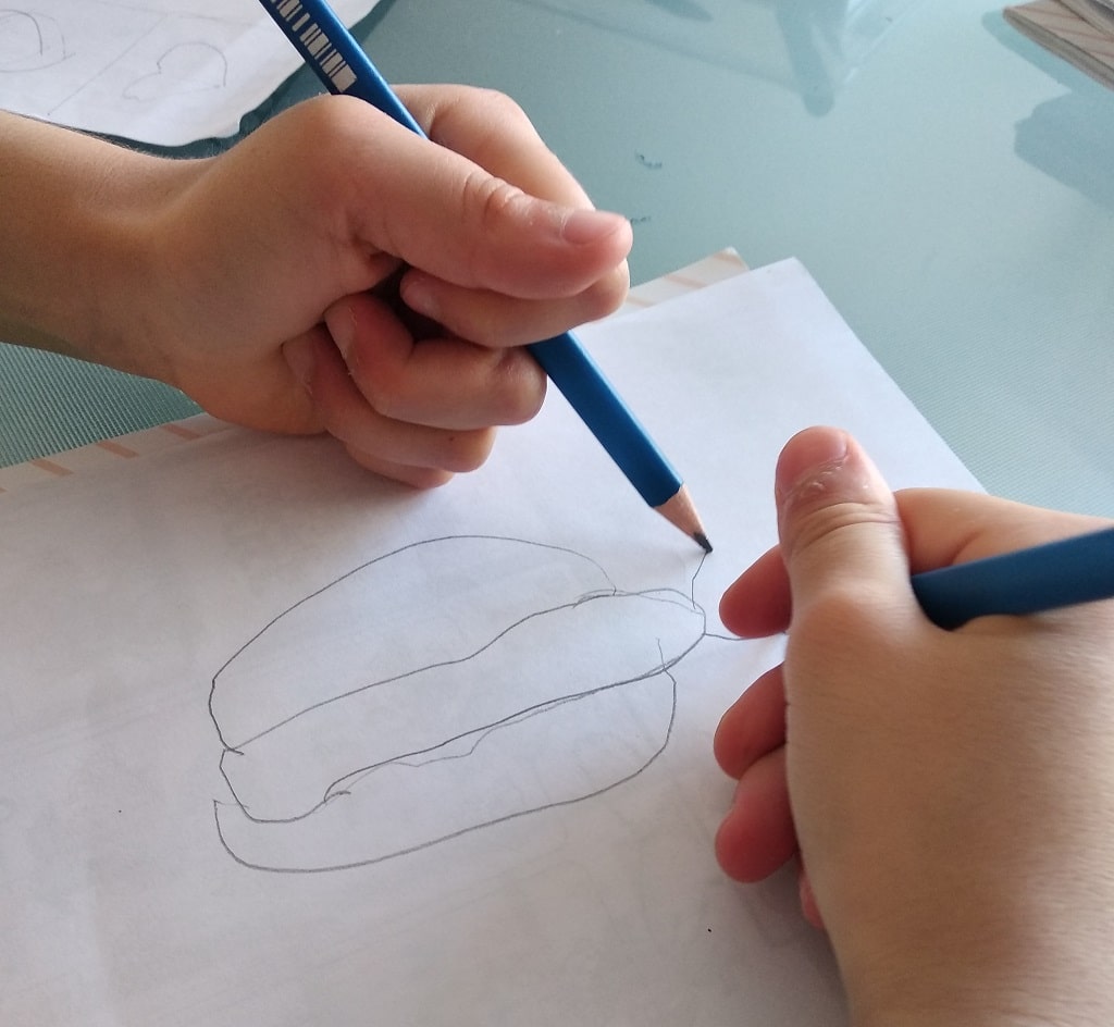 ציור בשתי ידיים בו זמנית