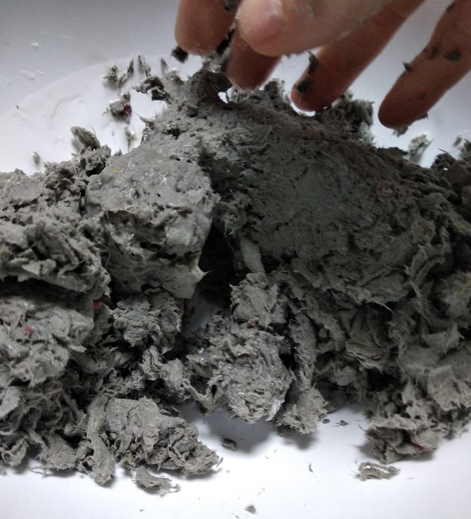 איך מכינים עיסת נייר