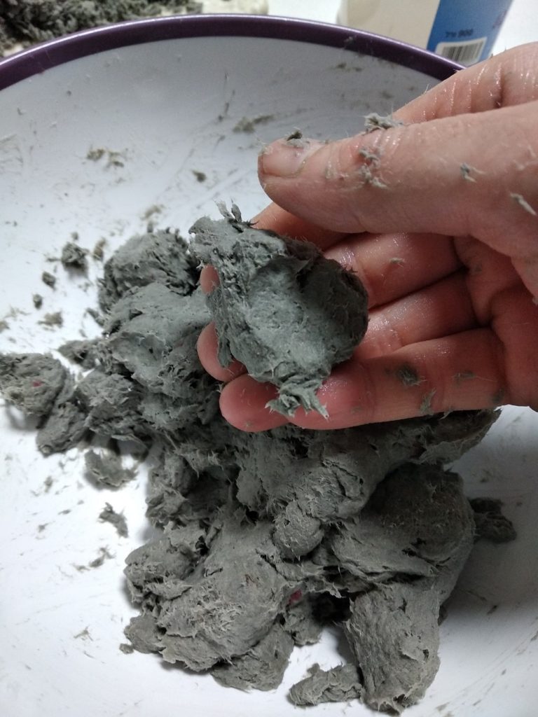 איך מכינים עיסת נייר