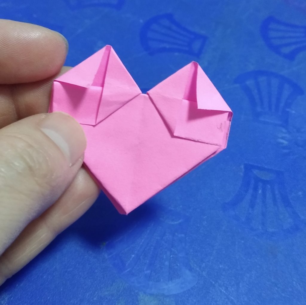 סימניית לב מאוריגמי