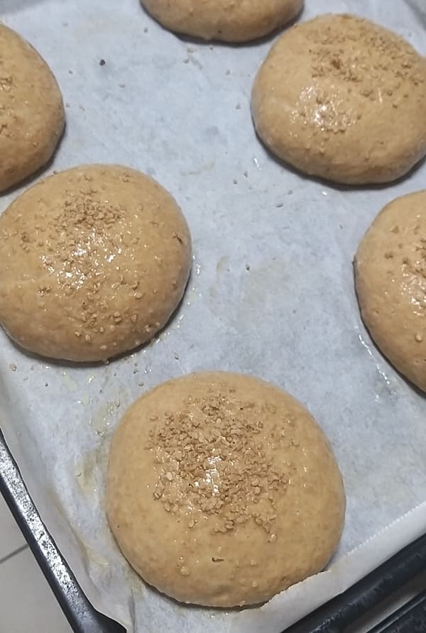 מתכון ללחמניות המבורגר מקמח כוסמין מלא